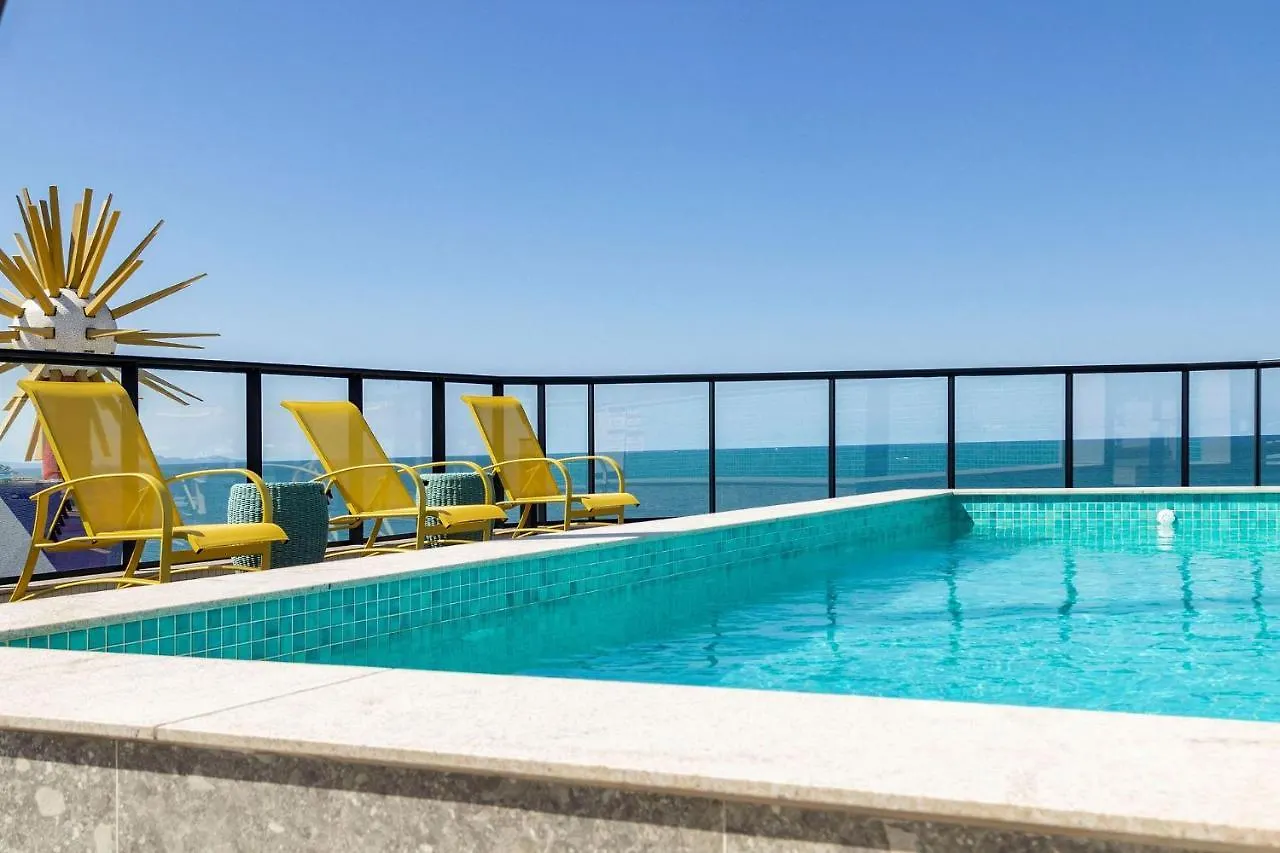 Aion Suites 302 - Lindo Apartamento Com Vista Para O Mar, A 60M Da Praia De Bombinhas, Com Piscina E Academia No Rooftop.
