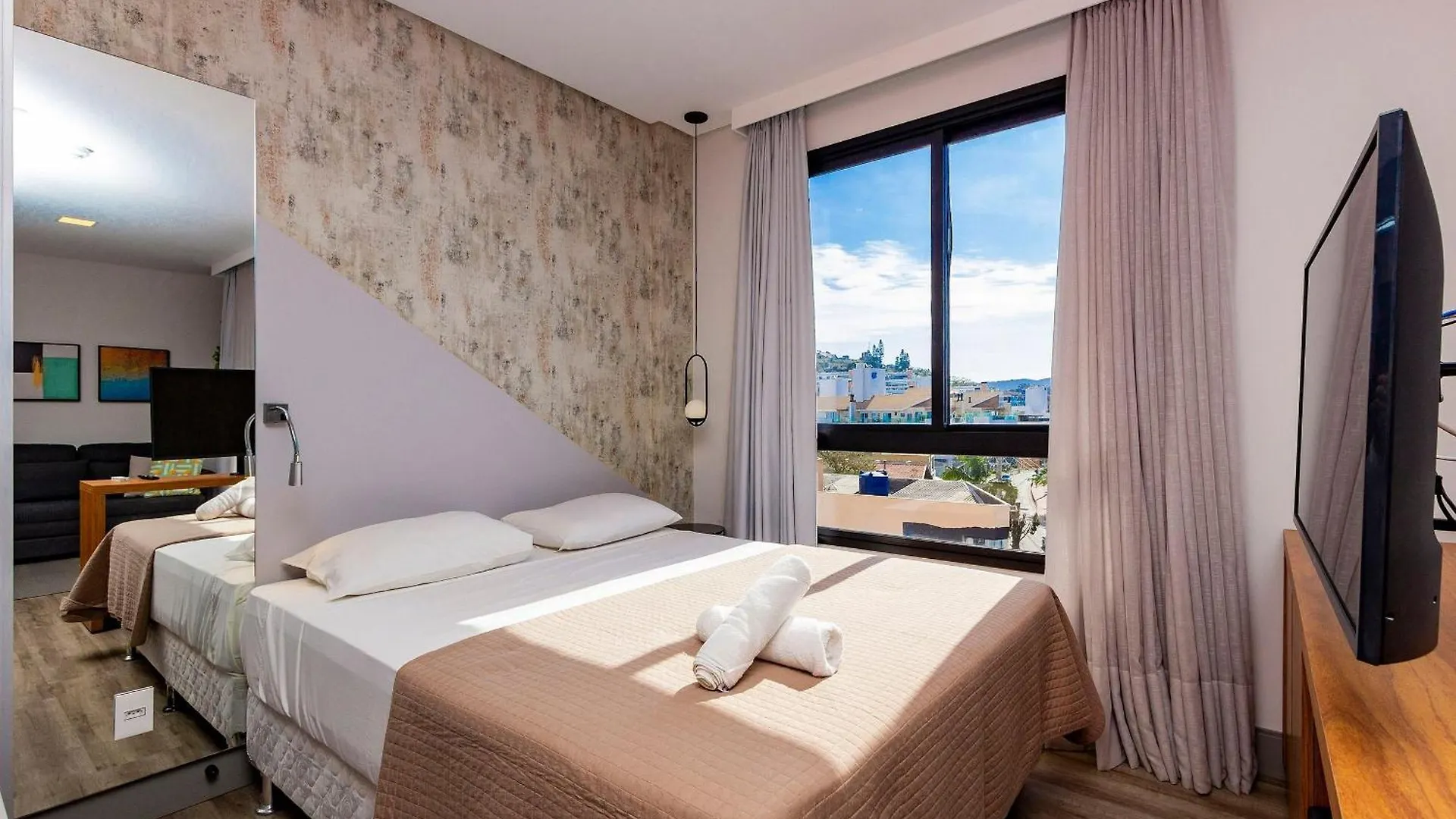 Apartament Aion Suites 302 - Lindo Apartamento Com Vista Para O Mar, A 60M Da Praia De Bombinhas, Com Piscina E Academia No Rooftop.