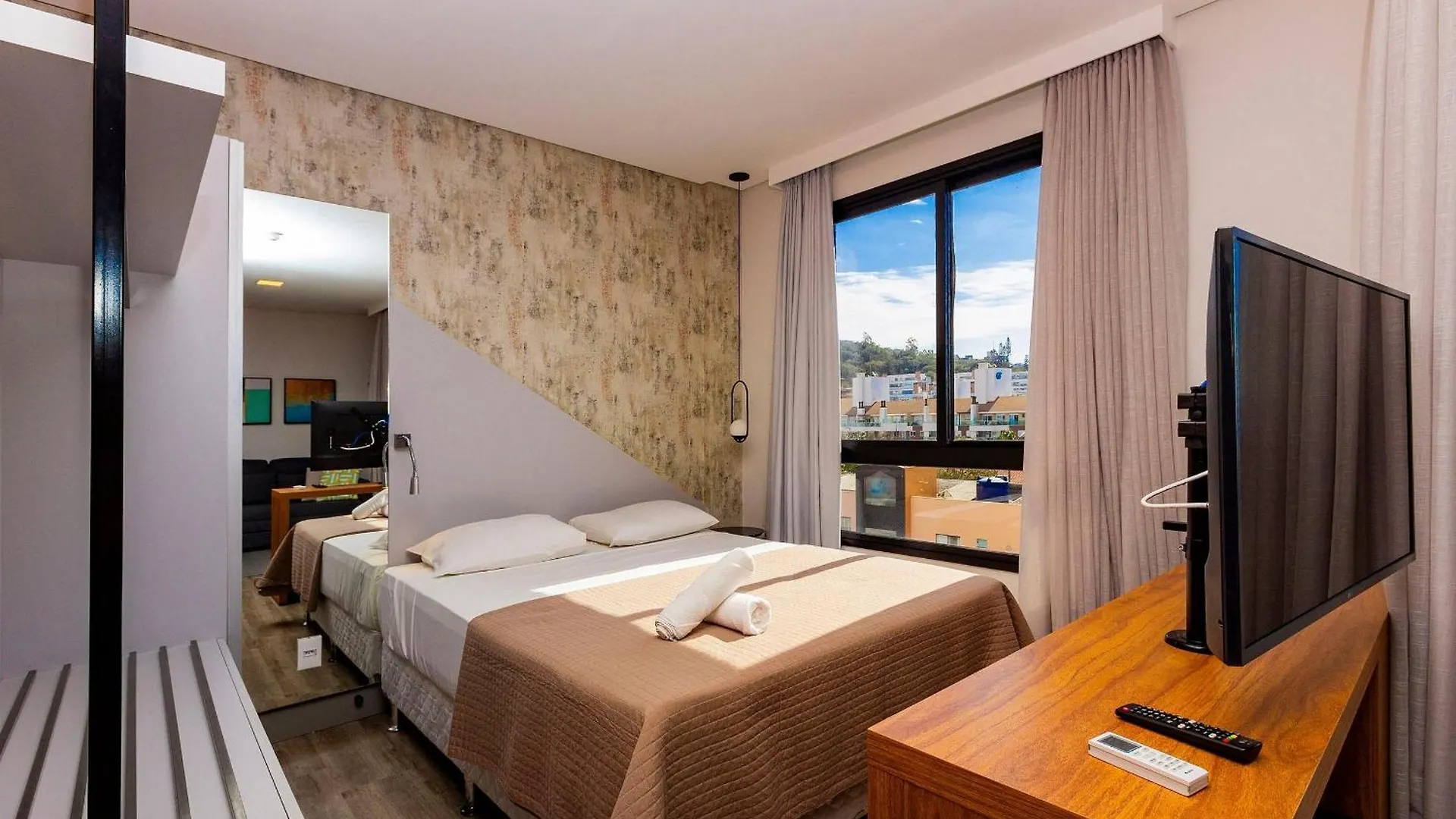 Aion Suites 302 - Lindo Apartamento Com Vista Para O Mar, A 60M Da Praia De Bombinhas, Com Piscina E Academia No Rooftop. 0*, Bombinhas Brazylia